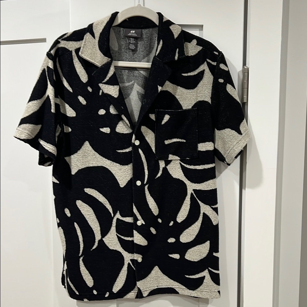 H&M Black and Cream Floral Terry Button Down Shirt